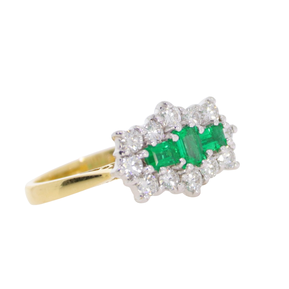 Z133.3 Emerald and diamond cluster ring side