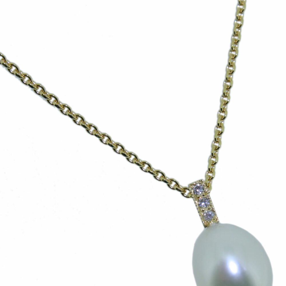 Freshwater Cultured Pearl Single Stone Pendant, 18ct Yellow Gold Mount