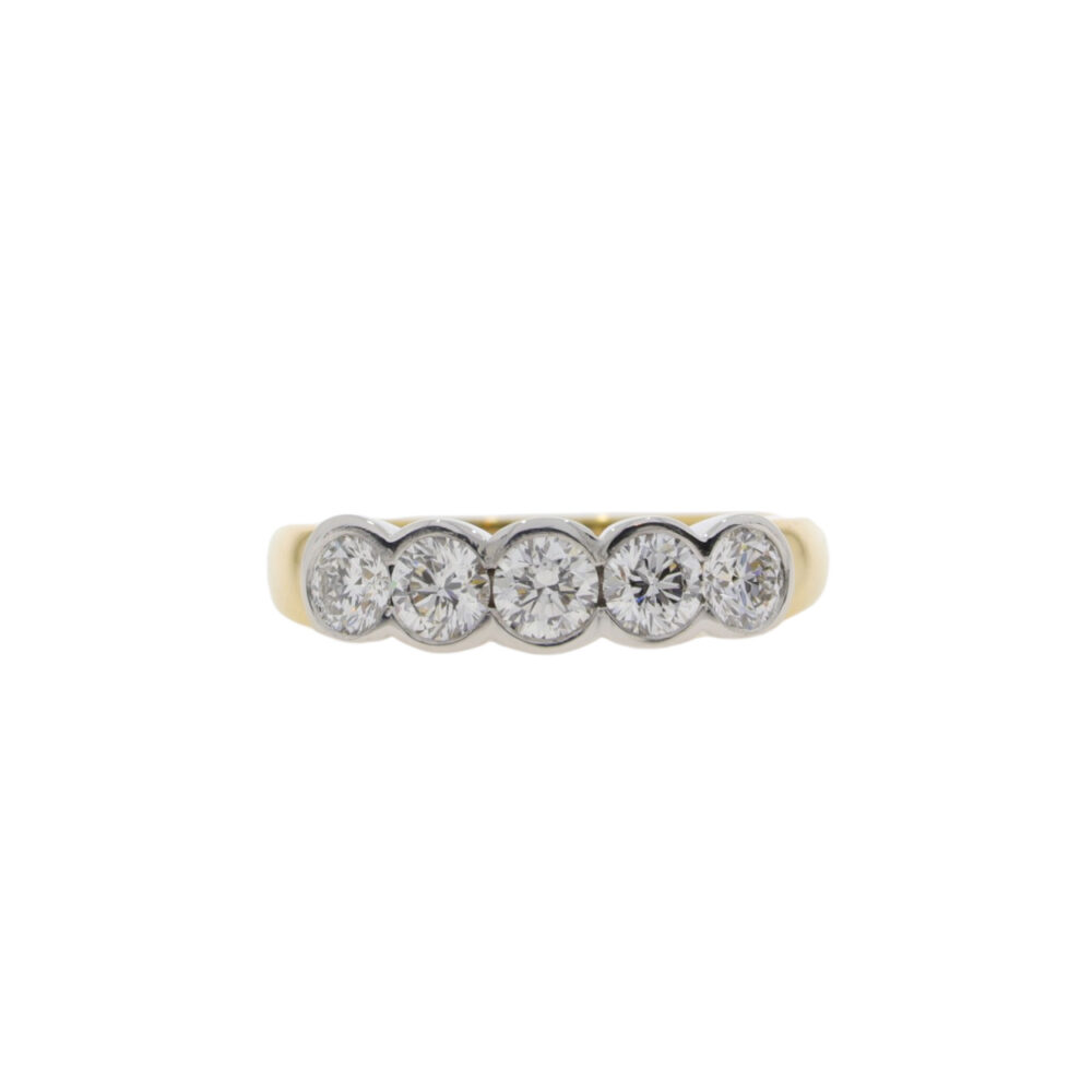 Diamond 5 stone rub-over ring, 1.02cts 18ct gold mount