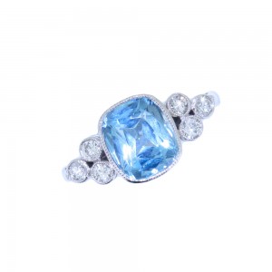 Q164.4 Aquamarine and diamond ring