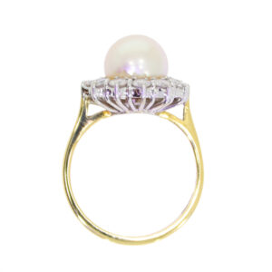 H166.4 Cultured pearl and diamond cluster ring top
