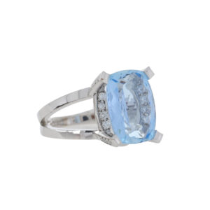 A171.4 Aquamarine single stone ring side