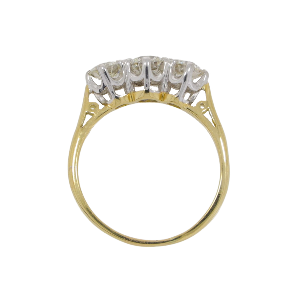 V37.4 Diamond 3 stone ring top