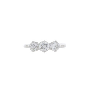E38.4 Diamond three stone ring