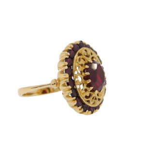Q167.4 Garnet and gold cluster ring side