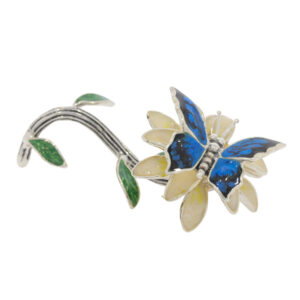 13461 Butterfly on flower blue and white