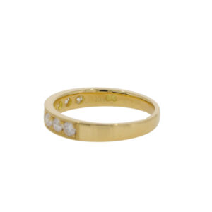 L86.4 Diamond 8 stone half Et ring hallmark