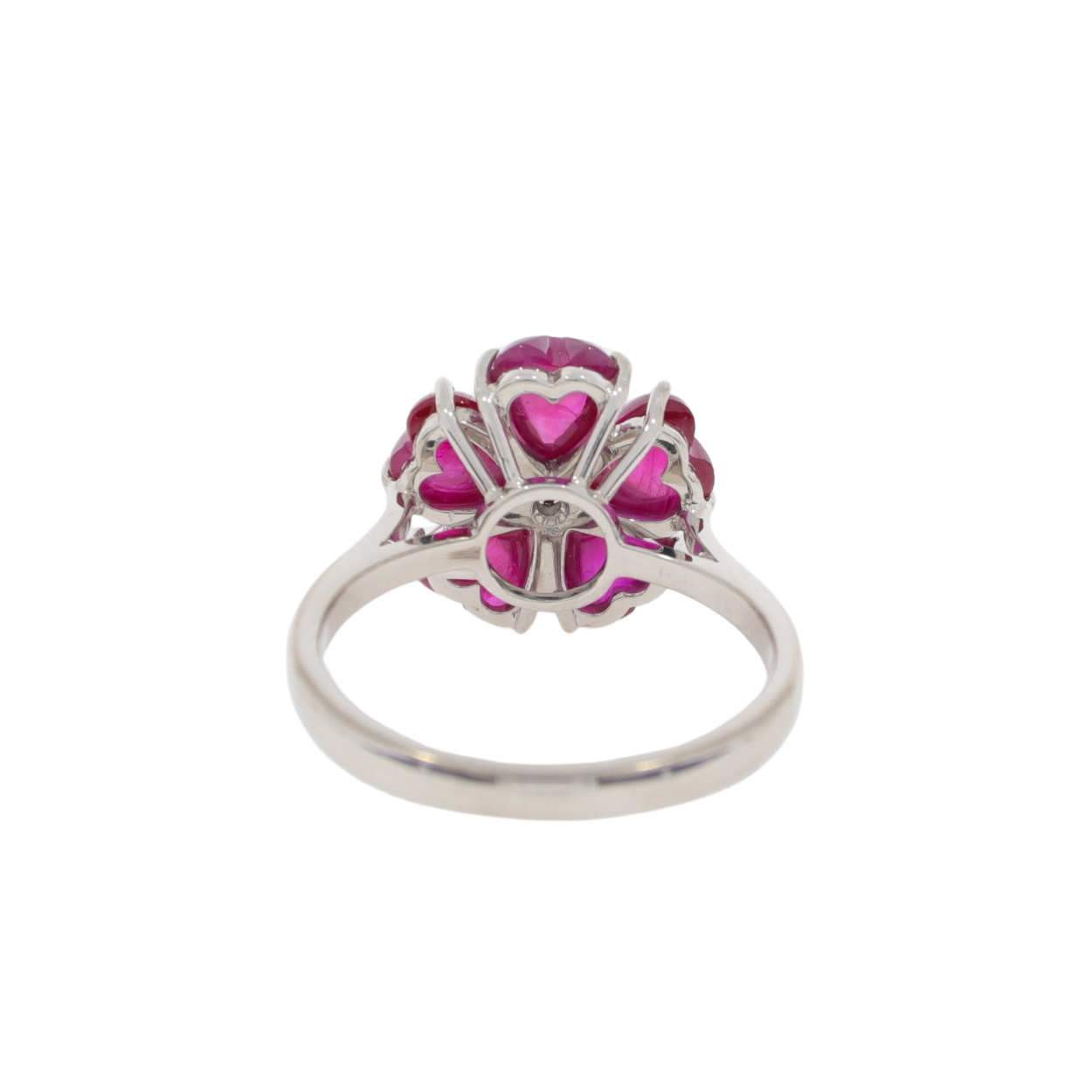 R142.4 Ruby heart cut cluster ring back